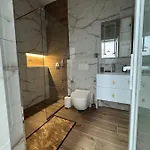 Malo House Center *