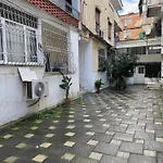 Malo House Center 티라나