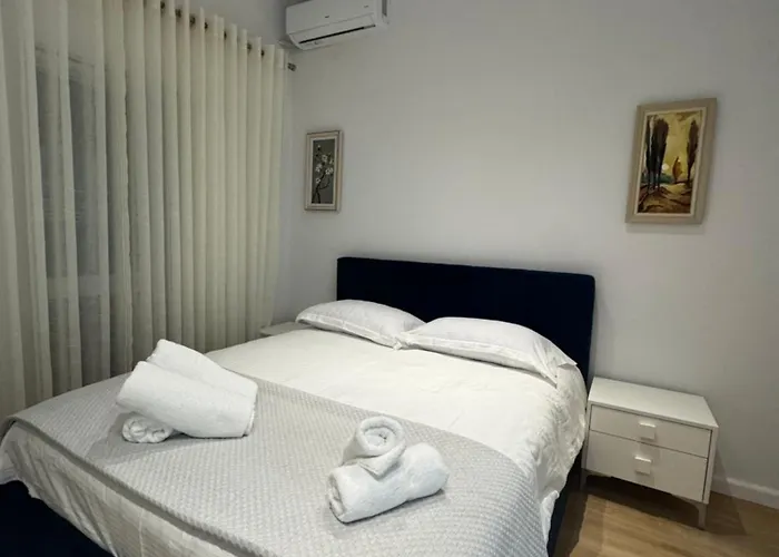 公寓 Malo House Center 地拉那